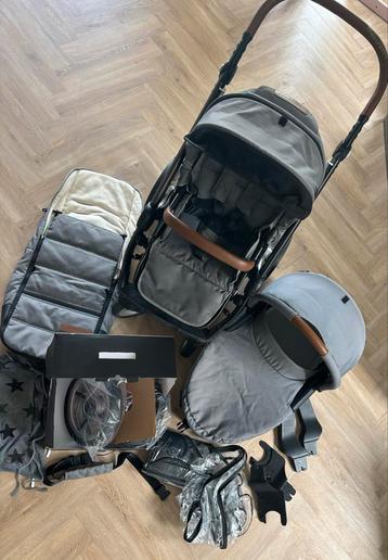 Complete Mutsy Evo kinderwagen beschikbaar voor biedingen