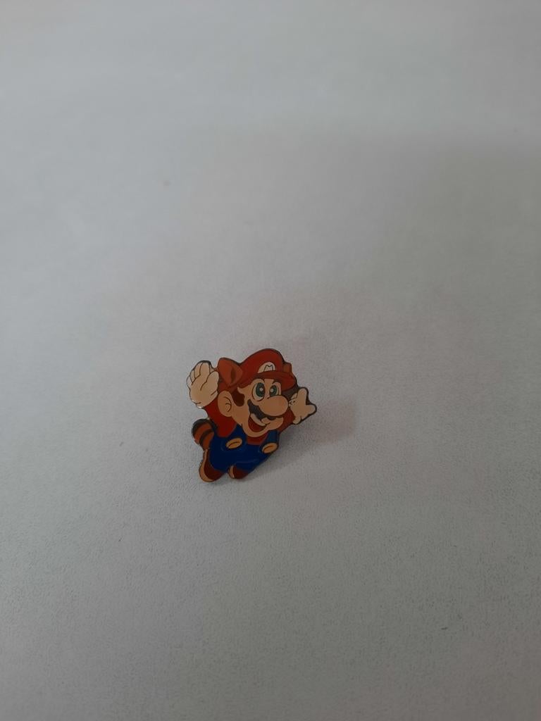 Vintage Mario Bros Speldje, Verzamelen, Speldjes, Pins en Buttons, Ophalen of Verzenden, Gebruikt, Figuurtje, Speldje of Pin