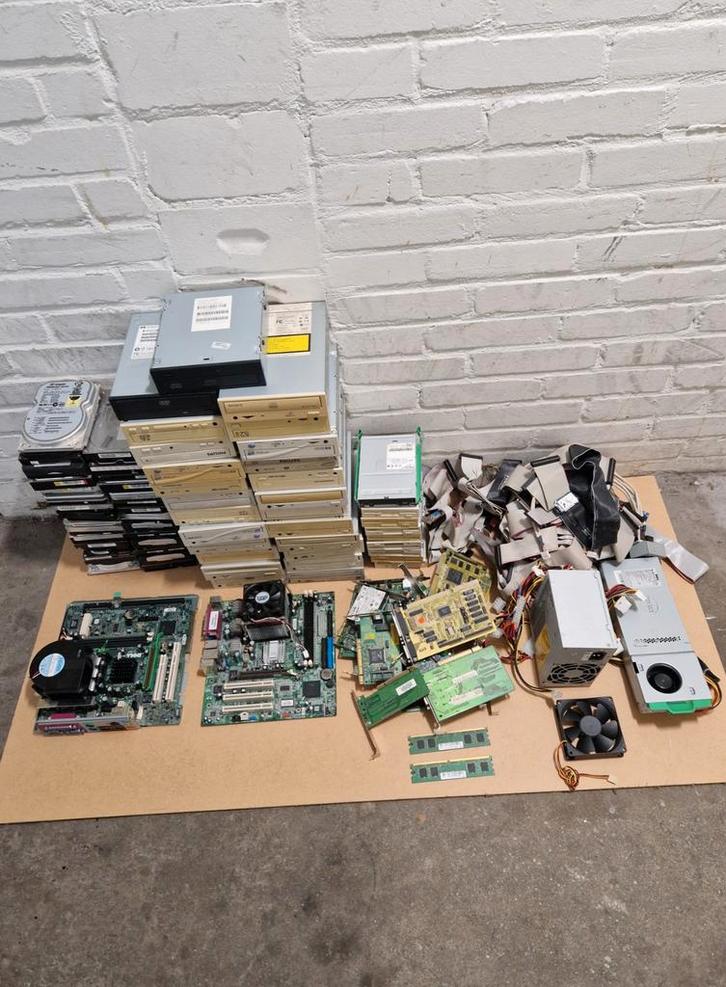 Computers onderdelen, Computers en Software, Desktop Pc's, Onbekend, Met videokaart, Met monitor, Ophalen