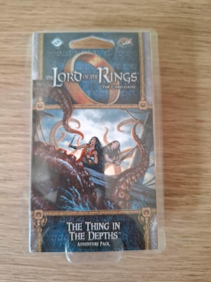 Lord of the Rings LCG: The Thing in the Depths, Hobby en Vrije tijd, Gezelschapsspellen | Kaartspellen, Zo goed als nieuw, Een of twee spelers