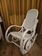 Mooie enigszins antieke rotan schommelstoel., Kinderen en Baby's, Kinderkamer | Tafels en Stoelen, Ophalen, Zo goed als nieuw