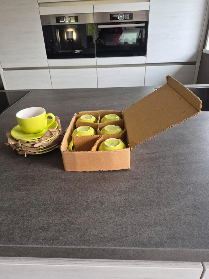 Maxwell & Williams Kop en Schotels Set, Huis en Inrichting, Keuken | Servies, Nieuw, Kop(pen) en/of Schotel(s), Effen, Keramiek