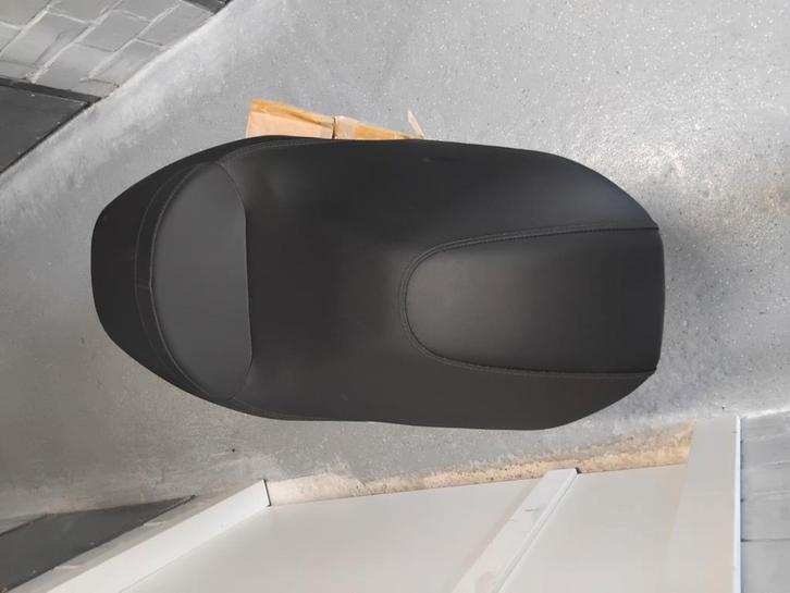 Yamaha Tricity 300/X Max zadel (buddyseat), Motoren, Onderdelen | Yamaha, Nieuw, Ophalen of Verzenden