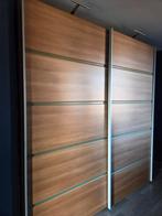 Ruime kledingkast met schuifdeuren, Huis en Inrichting, Kasten | Kledingkasten, Ophalen, 150 tot 200 cm, Zo goed als nieuw, Modern