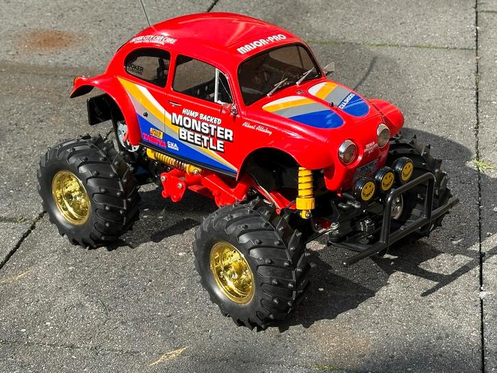 Tamiya VW Monster Beetle 1/10 (Red-Pearl Clearcoat) + klok!, Hobby en Vrije tijd, Modelbouw | Radiografisch | Auto's, Nieuw, Auto offroad