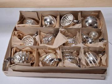 Doosje antieke kerstballen / kerstversiering  beschikbaar voor biedingen