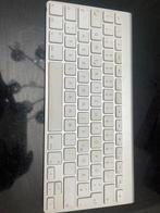 Apple Toetsenbord - Gebruikt, Computers en Software, Toetsenborden, Ophalen of Verzenden, Azerty, Gebruikt, Draadloos