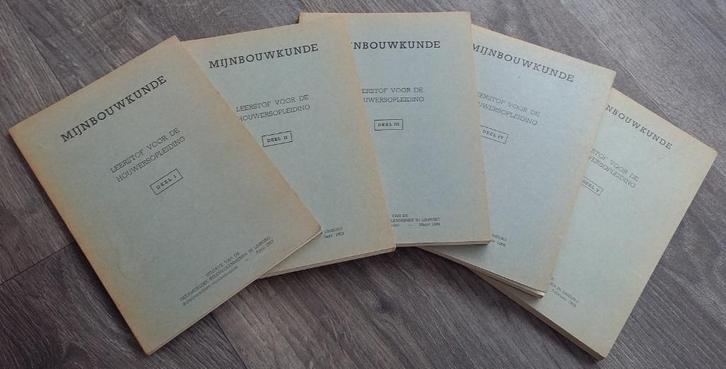 Jaar 1963 Serie van 5 delen Mijnbouwkunde Limburg, Antiek en Kunst, Antiek | Boeken en Bijbels, Ophalen of Verzenden