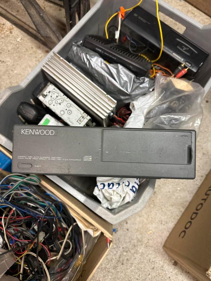 Kenwood KRC-C601 CD Wisselaar - Vintage Auto Audio, Auto diversen, Autoradio's, Gebruikt, Ophalen of Verzenden
