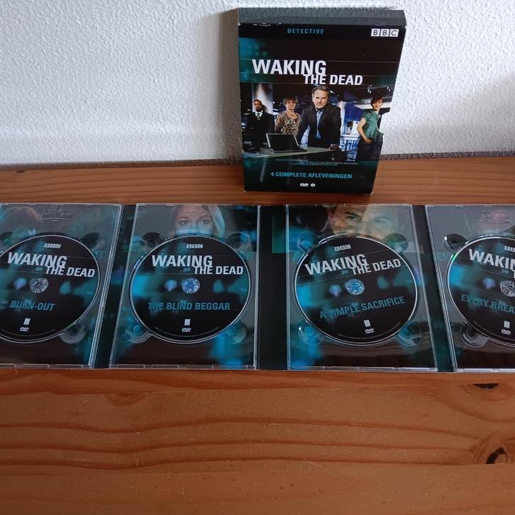 Weaking the dead, BBC, detective., Cd's en Dvd's, Dvd's | Thrillers en Misdaad, Zo goed als nieuw, Detective en Krimi, Boxset