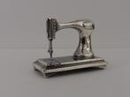 Zilveren miniatuur naaimachine                          Z145, Ophalen of Verzenden, Zilver