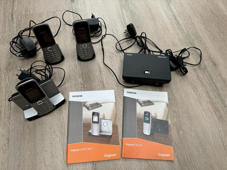 Siemens Gigaset S675IP + S670 + 3 handsets, Telecommunicatie, Vaste telefoons | Handsets en Draadloos, Gebruikt, 3 handsets, Ophalen of Verzenden