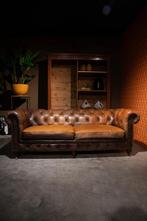 Chesterfield bank Antiek cognac bruin leer, Gebruikt, Stoer, Driepersoons, Ophalen of Verzenden