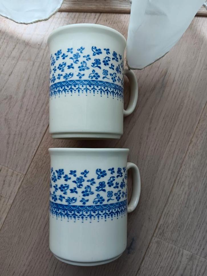 1+1 gratis Mok Provence Blue by English Ironstone Tableware, Huis en Inrichting, Keuken | Servies, Zo goed als nieuw, Kop(pen) en/of Schotel(s)