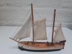 vintage houten zeilscheepje (model), Ophalen of Verzenden, Zo goed als nieuw
