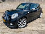 Mini 1.6 ONE 55KW 2012  luxe uitv. met panoramadak nwe APK, Auto's, Mini, Voorwielaandrijving, Euro 5, Stof, 74 pk
