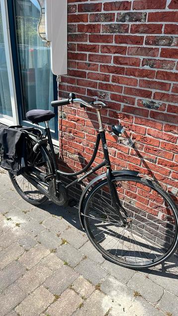 Oma fiets stationsfiets schoolfiets beschikbaar voor biedingen