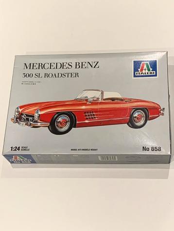 Italeri Mercedes Benz 300SL Roadster 1:24 beschikbaar voor biedingen