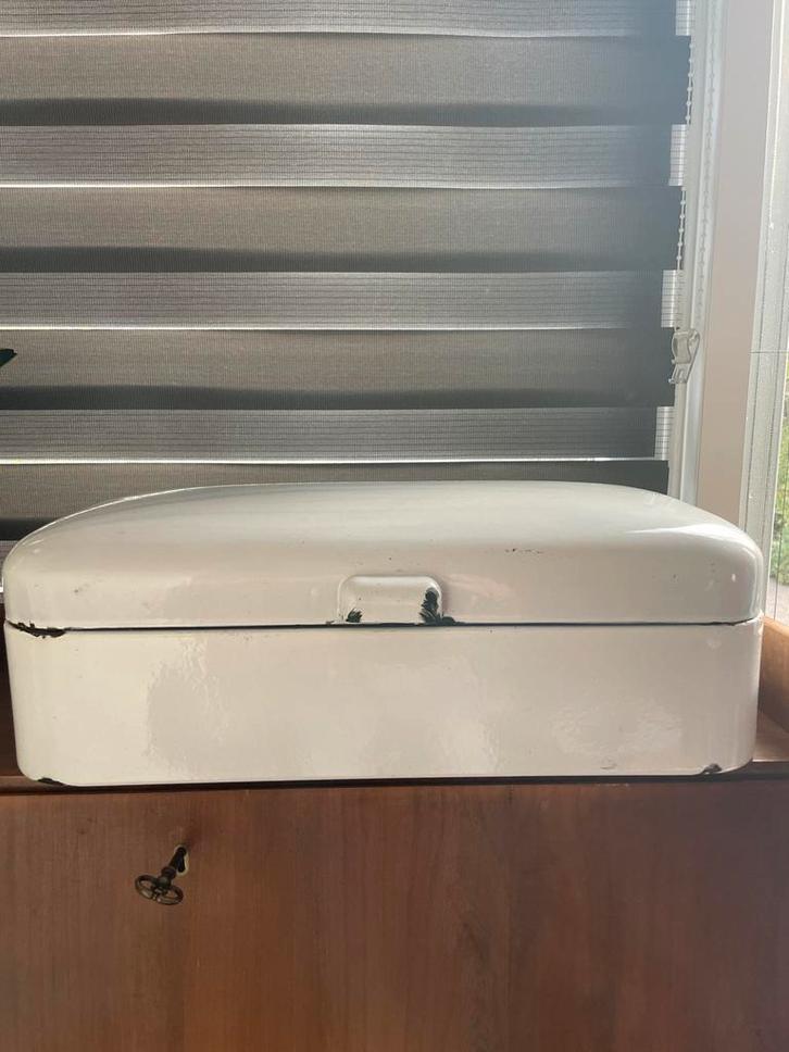 Vintage Broodtrommel - Wit Emaille, Huis en Inrichting, Keuken | Keukenbenodigdheden, Gebruikt, Ophalen of Verzenden