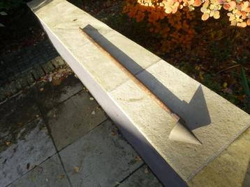 Antieke (?) oude kaarsendover uit een kerk. beschikbaar voor biedingen