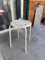 Ikea Marius Kruk - Simpel en Stijlvol, Huis en Inrichting, Stoelen, Wit, Ophalen of Verzenden, Zo goed als nieuw, Metaal