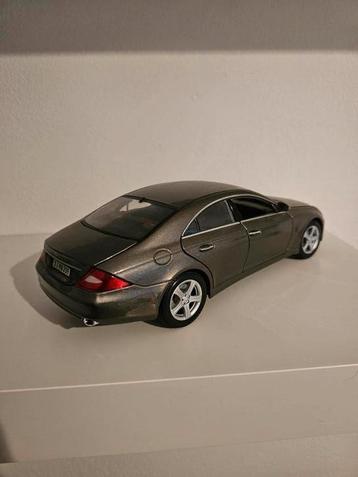 Mercedes Benz CLS MAISTO 1:18  beschikbaar voor biedingen