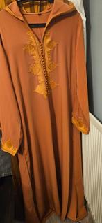 Mooie tweedelig bruine djellaba, Maat 38/40 (M), Overige typen, Bruin, Ophalen of Verzenden