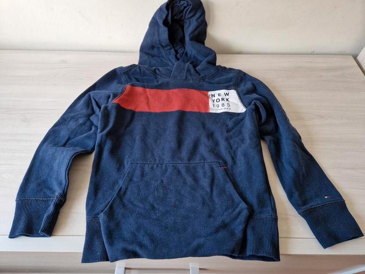 Hoodie trui sweater maat 128 Tommy Hilfiger donkerblauw, Kinderen en Baby's, Kinderkleding | Maat 128, Zo goed als nieuw, Jongen