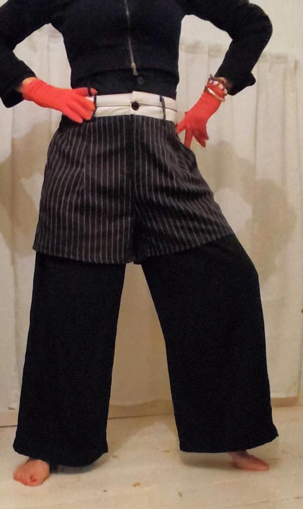 2 broeken Super cool deze set van  zwarte wijde pantalon een, Kleding | Dames, Jumpsuits, Nieuw, Maat 38/40 (M), Zwart, Verzenden