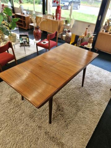 Vintage eettafel verlengbaar - Louis van Teeffelen stijl 70s beschikbaar voor biedingen