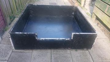 Werp kist 126 x 126 x32 beschikbaar voor biedingen