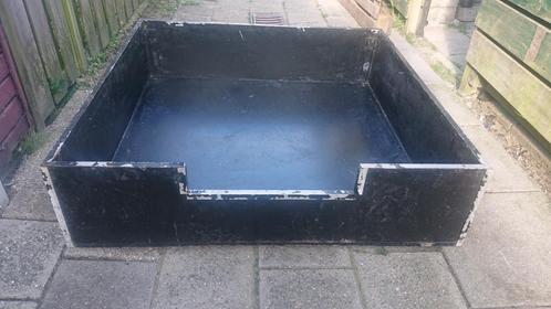 Werp kist 126 x 126 x32, Dieren en Toebehoren, Hondenhokken, Gebruikt, 110 cm of meer, Ophalen