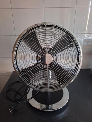Ventilator, 3 standen.  beschikbaar voor biedingen