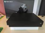 Xbox One X 1 TB + 3 controllers + originele doos, incl games, Ophalen of Verzenden, Zo goed als nieuw