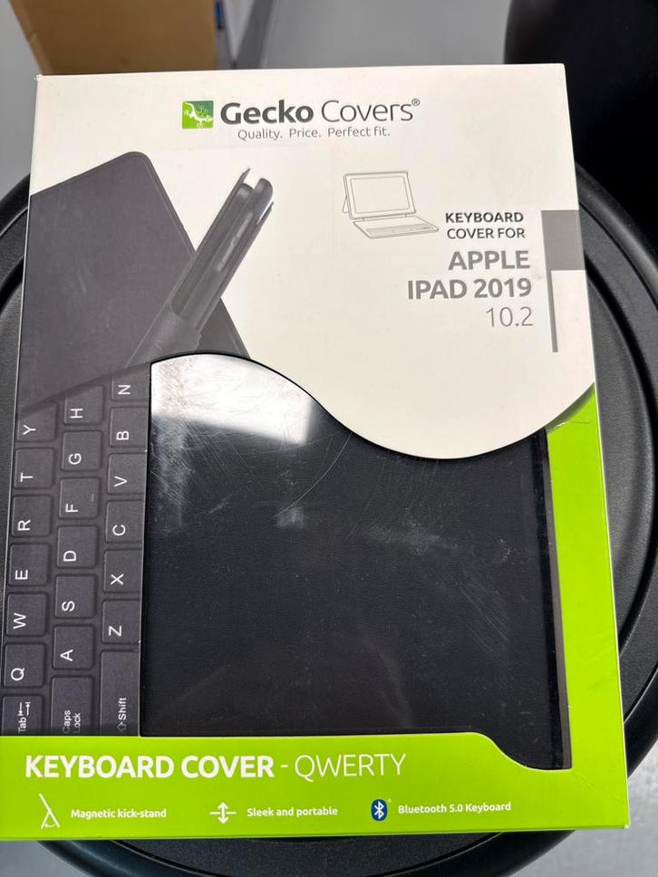 Nieuwe iPad 2019 (10.2 inch) Keyboard Cover - QWERTY, Computers en Software, Apple iPads, Nieuw, Apple iPad, Ophalen