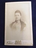 CDV, Vrouw, Wilh. Ivens, Nijmegen, Carte de Visite, Ophalen of Verzenden, Voor 1940, Gebruikt, Foto