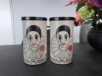 2 Pierrot blikken  beschikbaar voor biedingen