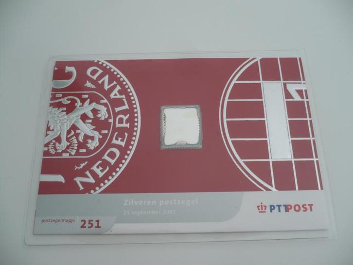 Zilveren postzegels uit 2001., Postzegels en Munten, Postzegels | Volle albums en Verzamelingen, Nederland, Ophalen of Verzenden