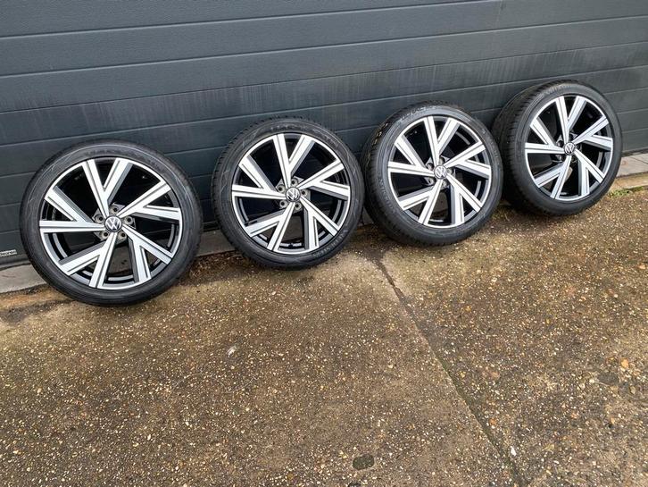 VW Polo 2G Bergamo 17 inch R-line GTI velgen in nieuwstaat, Auto-onderdelen, Banden en Velgen, Velg(en), Zomerbanden, 17 inch