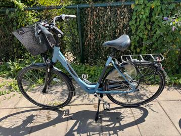 Dames fiets beschikbaar voor biedingen