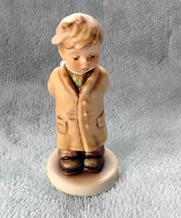 Hummel 2002 Too shy to sing, Verzamelen, Beelden en Beeldjes, Zo goed als nieuw, Hummel, Verzenden