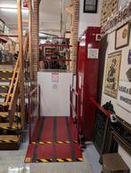 Tweedehands plateaulift (1 van 2) te koop, Zakelijke goederen, Ophalen of Verzenden
