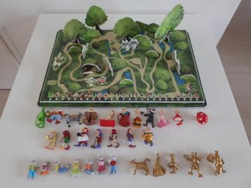 Efteling figuurtjes + sprookjesbos bouwplaat beschikbaar voor biedingen