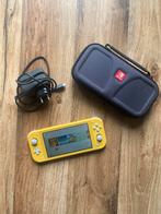 Gele switch lite incl. travelcase, Spelcomputers en Games, Spelcomputers | Nintendo Switch Lite, Ophalen of Verzenden, Geel, Zo goed als nieuw