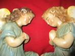 2 brocante knielend engeltjes, hebben schade, Ophalen of Verzenden