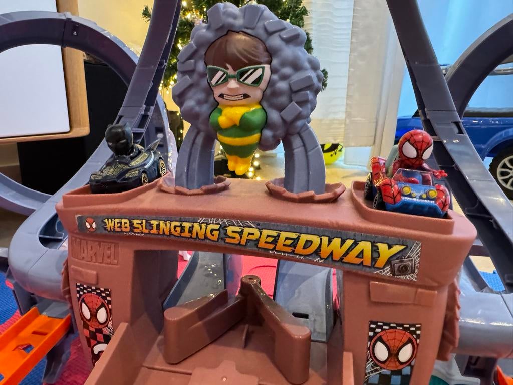 Hot Wheels Spider-Man Slining Speedway Racebaan, Ophalen, Racebaan, Zo goed als nieuw, Hot Wheels