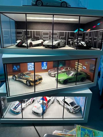 Diorama vitrine showcase met LED / modelautos 1/43 beschikbaar voor biedingen