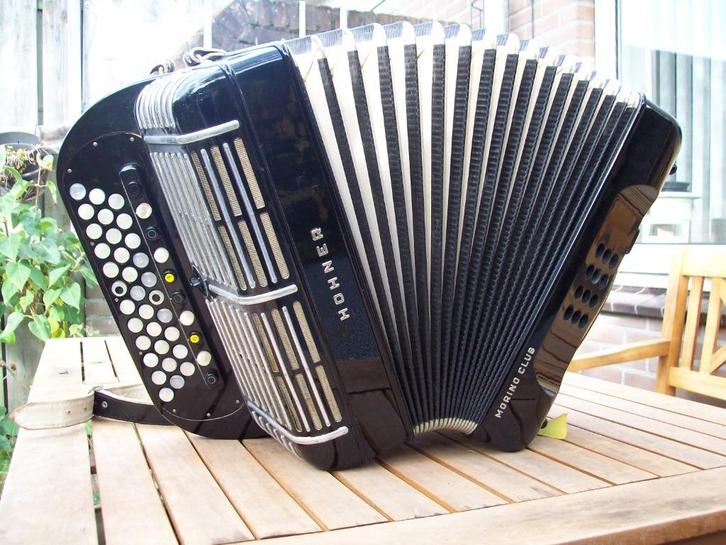 Hohner Two-tone trekharmonica GCF en (E)AD in een., Muziek en Instrumenten, Accordeons, Gebruikt, Overige formaten, Overige merken