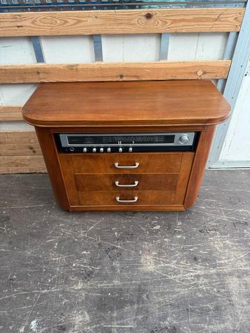 Vintage Audio Meubel Jaren 60/70 beschikbaar voor biedingen