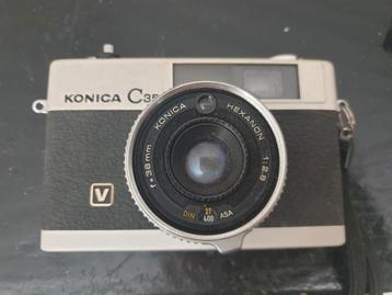 Konica C35 fotocamera met extra flitser. beschikbaar voor biedingen